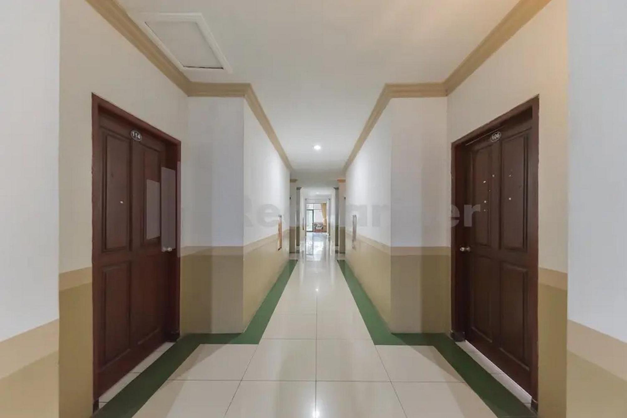 Hotel Ayong Linggarjati Kuningan Mitra Reddoorz エクステリア 写真